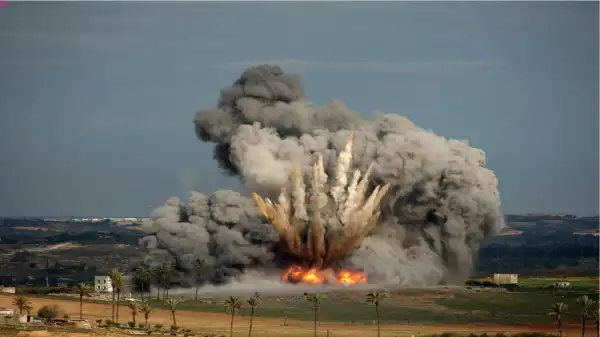 Militants Blow Up Chevron